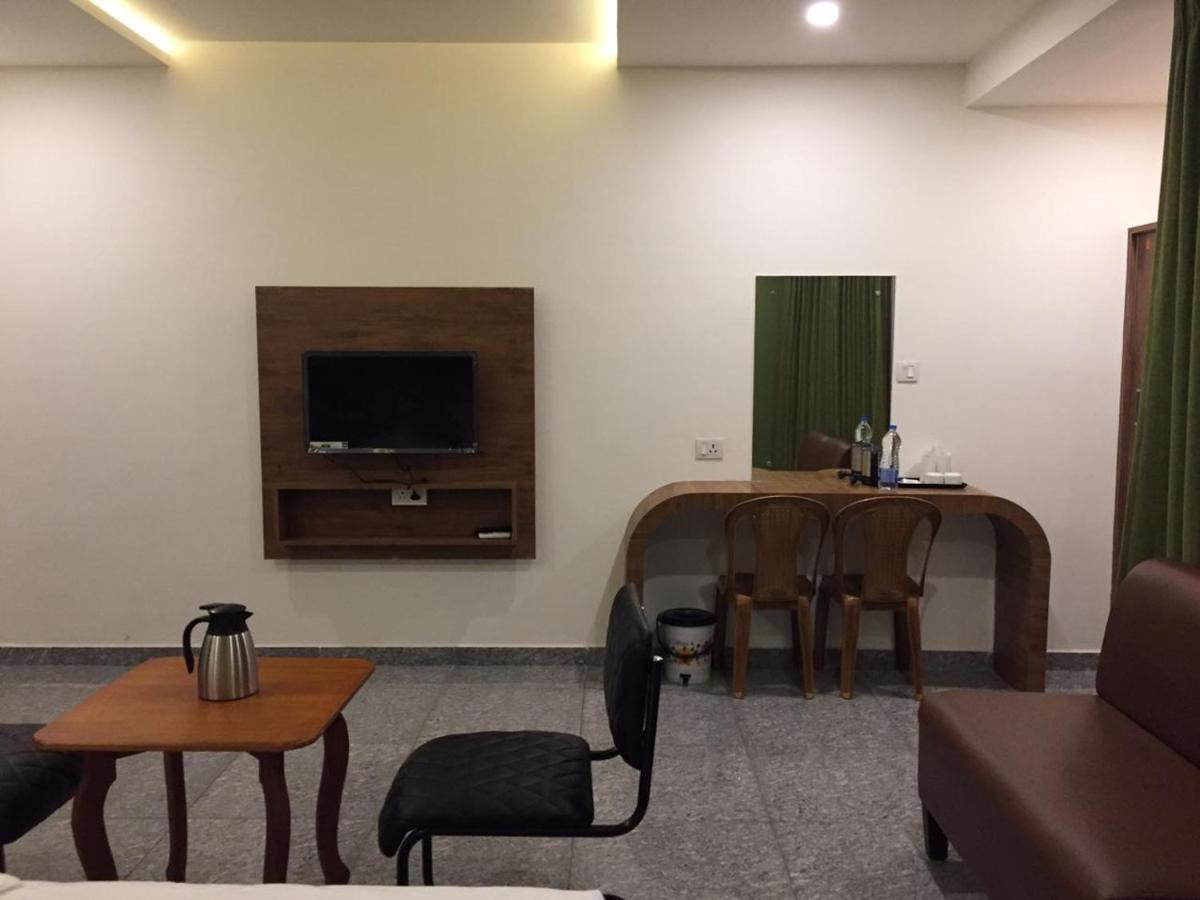 Hillfort Inn スルタン・バザリー エクステリア 写真